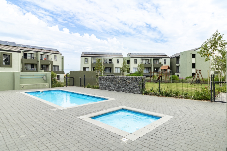 1 Bedroom Property for Sale in Jakarandas Western Cape